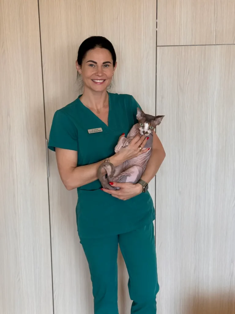 Mamba Vet veterinarijos gydytoja Renata Tamoševičienė klinikoje